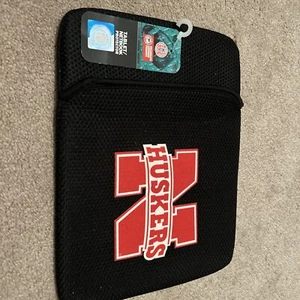 NCAA Nebraska Cornhuskers 10" Tablet Protector NEU!!! - Bild 1 von 1