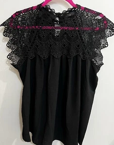 Blusa negra de lluvia para mujer talla L con mangas de encaje y escote nueva con etiquetas - Imagen 1 de 6