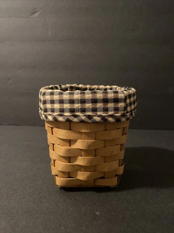 Longaberger Basket  Handwoven 2004 Small 4 1/2 x 4 wooden Basket Cover