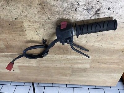 Honda Interceptor VFR800 VFR 800 98-02 OEM Right Bar Kill Switch Twist Grip - Image 1 of 4
