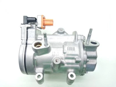 2720455 COMPRESSEUR DE CLIMATISATION / HU5A14B218AB , 05F03875 , 0424000624 / LX - Image 1 of 4