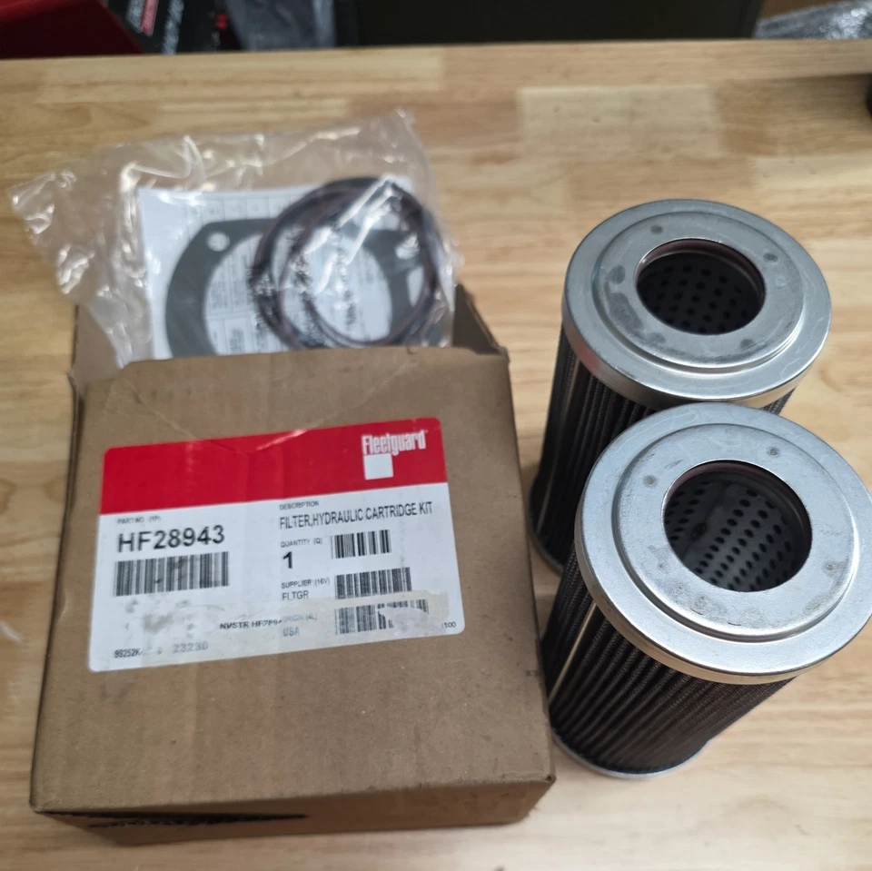 Fleetguard HF28943(6") Filter Replacement Kit for Allison Transmission 3000 4000 - Image 1 of 1