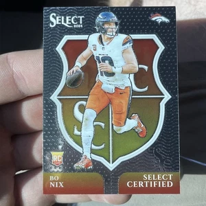 2024 Panini Select - Select Certified Rookies Bo Nix #4 (RC) BRONCOS QB1 Insert - Bild 1 von 2