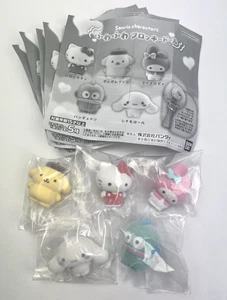 Sanrio Capsule Toy Flocked Doll Figure Complete Set of 5 New Bandai Japan - Picture 1 of 14