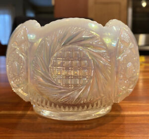 Vintage  Pearl Frosted Iridescent Art Glass Bowl Flower Pattern.