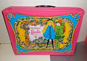 MOD Mattel PINK THE WORLD OF BARBIE 2 DOLL CASE CARRYING Vinyl Trunk 1968 #1007 - Imagen 1 de 7