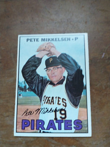 1967 Topps #425 Pete Mikkelsen (EXMT+)