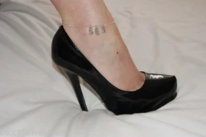 Premium 'SEX' Hotwife Fußkette Schmuck Nympho Horny Liebhaber Insatiable - Bild 1 von 4
