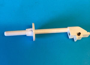 PIN DE CARRETE JANOME XL CON RETENEDOR DE CARRETE p645 - Imagen 1 de 1