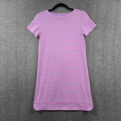 Vestido listrado Vineyard Vines Performance Sankaty meninas L azul/vermelho - Imagem 1 de 4