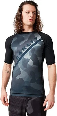 Camiseta Oakley Para Hombres Camuflaje Rashguard Active Top Manga Corta Blackout Talla Mediana Nueva Foto 1 de 2