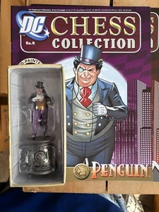 Eaglemoss DC Chess Collection Figurine with Magazine # 4 Penguin - BLACK KNIGHT - Picture 1 of 1