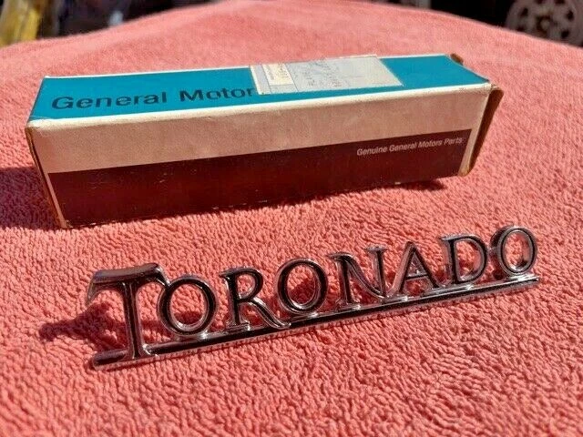 Oldsmobile "Toronado" 1972 nuevo en stock tapa trasera emblema escritura placa de identificación #9605820 Foto 1 de 4