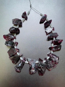 Garnet gemstone polished rough druzy side drilled beads 25-10 mm 1 strand - Picture 1 of 4