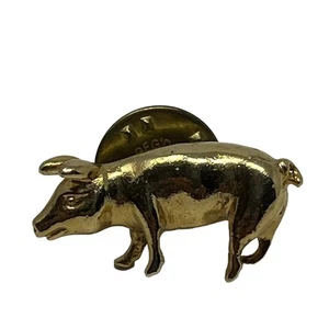 Broche figurativo sombrero solapa tono dorado corbata cerdo animal de corral - Imagen 1 de 7