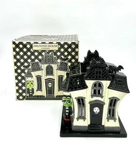 Bath & Body Works Slatkin Halloween Haunted House Candle Luminary 2011 - Picture 1 of 15