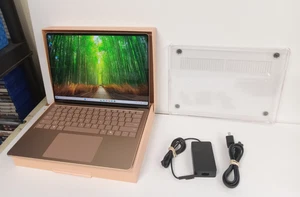 Microsoft Surface Laptop 7a generazione 13,8" (SSD 512 GB, Snapdragon X Plus, 16 GB RAM) - Foto 1 di 19