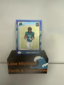 Donruss Optic 2024 - Brian Thomas Jr Clasificado Novato Azul Brillo SSP ESTUCHE HIT (RC) - Imagen 1 de 2