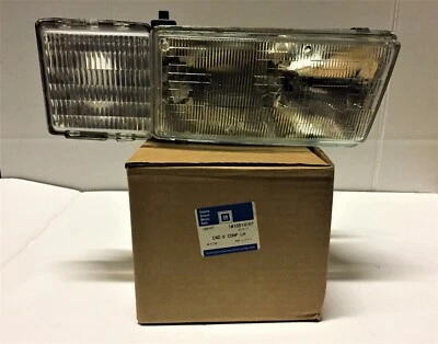 GM Headlamp #16519167 - Deville ('94-'97), Seville ('92-'97) - Driver's Side - Image 1 of 4