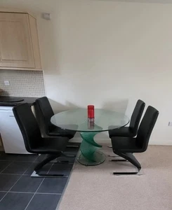 ROUND ITALY DINNER TABLE AND CHAIRS GOOD CONDITION COLLECTION ONLY PE23 - Picture 1 of 9