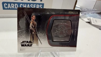 Rey - 2015 Topps Star Wars: the Force Awakens #M-19 Silver /179 (Corner Issues) - Image 1 of 4