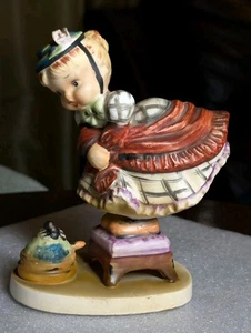 Lefton ESD Japan Little Miss Muffett statuina vintage dipinta a mano 5,75 pollici AR7334 - Foto 1 di 14