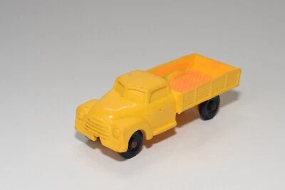 A48 1:43 TOMTE LAERDAL VINYL CHEVROLET LORRY YELLOW EXCELLENT CONDITION 3 - Image 1 of 4