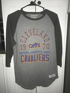 CLEVELAND CAVALIERS Shirt Jersey Style MITCHELL & NESS MEDIUM CAVS NBA CENTRAL - Picture 1 of 5