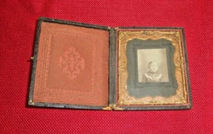 Antique Vintage Leather Detailed Folding Pocket Picture Frame - Child - Picture 1 of 10