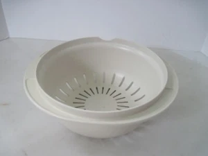 TUPPERWARE ULTRA 21 Ovenware 2 Qt Steamer Colander Oven Microwave Ready - Picture 1 of 6