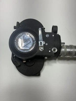 Câmera de Filme Vintage Victor Animatógrafo Cine 16mm Modelo 4 Motor Funcionando 3 Lentes - Imagem 1 de 4