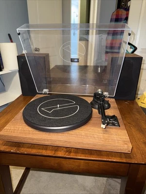 1 BY ONE Belt Driven Turntable HiFi System with 36 Watt Bookshelf Speakers - Image 1 of 4