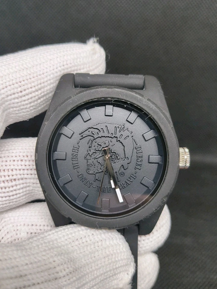 Reloj Diesel Company Series Hombre DZ-1591 46mm Negro Logo Dial Batería Nueva Foto 1 de 4