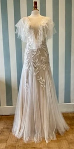 Anna Kara Designer Wedding Dress MEG, Ivory/nude with a silver embroidery - Picture 1 of 12