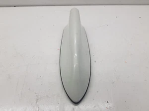 2022 TOYOTA RAV4 MK5 XA50 ROOF ANTENNA SHARK FIN IN WHITE 070 - Picture 1 of 9