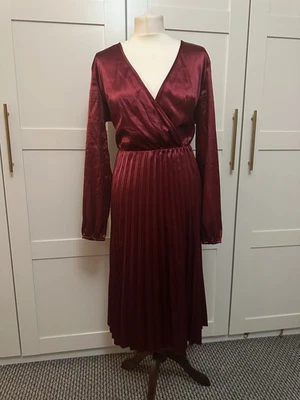 Ruby Red Satin Pleated Evening Party Dress Size 16-18 - Image 1 of 3