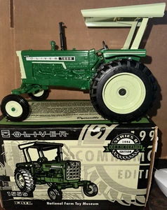 Ertl Oliver 1555 1/16 Wide front Tractor 1994 Farm Toy Museum Replica #2389 #178 - Picture 1 of 1
