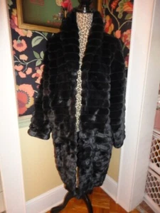 Victoria's Secret schwarzer langer Satin-Trenchcoat mit Kunstfellmodenschau S neu mit Etikett - Bild 1 von 5