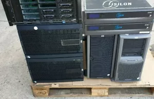 IBM Storwize V7000 SFF Storage Controller 2076-624 w 6x1.92 Tb Sas/18x1.8Tb Sas/ - Picture 1 of 4