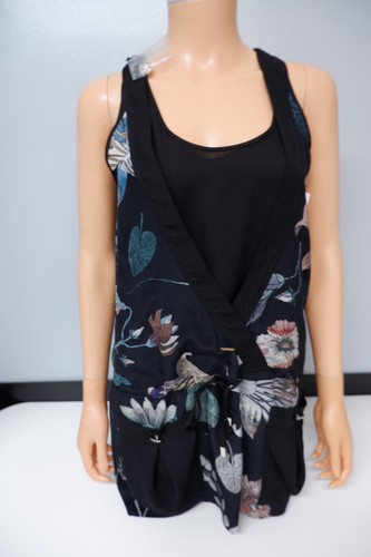 Abito Versus Versace nuovo taglia 38 UK 8 nuovo con etichette nero fiori prezzo consigliato £ 500 senza maniche