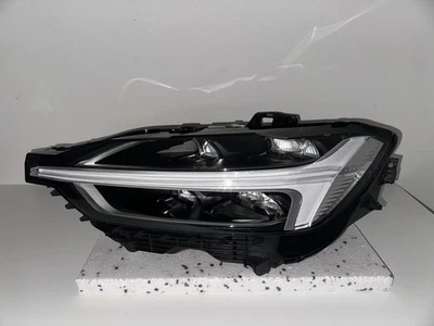 Scheinwerfer Volvo XC60 LED FL 32133552 zkw links Bj:2022 - Bild 1 von 4