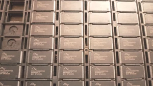 1pcs MT 48LC4M16A2-7E SDRAM 1M x 16 x 4 Banks 7.5ns MICRON TSOP54 - Imagen 1 de 3