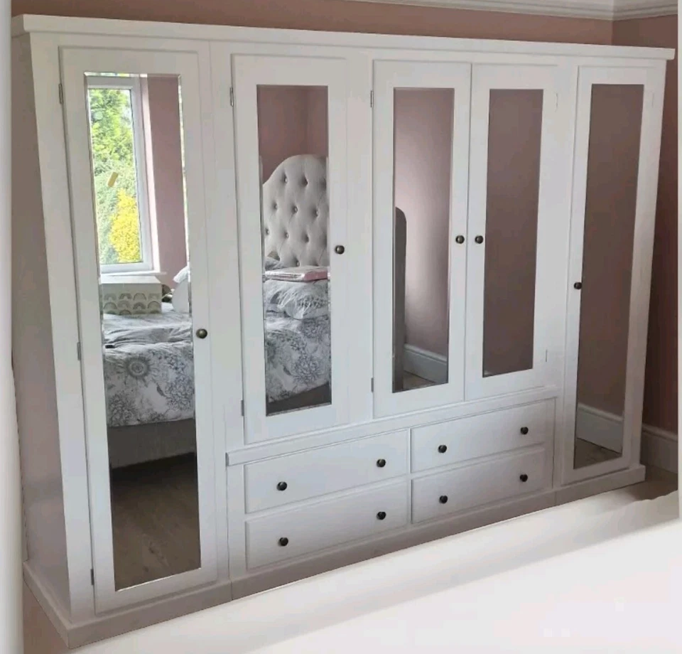 HANDMADE AYLESBURY WHIT 5 MIRROR DOORS 4 DRAW WARDROBE 3 SHELVES MAKE IN 5 PARTS - Image 1 of 1