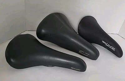 Lote de 3 sillines de bicicleta Vetta Lite Gel, Viscount, Bianchi Sello, Italia Foto 1 de 4