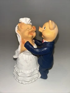 Dancing Pig Wedding Figurine 5.5” X 5” Cute 26CP LP507 - Picture 1 of 8