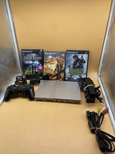 Consola Sony PS2 PlayStation 2 Slim Plateada SCPH-77001 Paquete con Juegos - Imagen 1 de 13