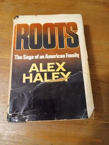 ROOTS HARD COVER BOOK AUTHOR ALEX HALEY 1976 EDITION - Picture 1 of 6