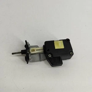 Cerradura tapa depósito ASTON MARTIN DB7 Coupé 37-82375 1995 26476485 - Imagen 1 de 6
