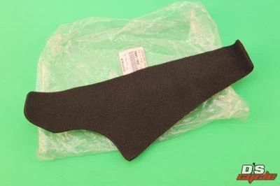 NOS KAWASAKI 2004 - 2007 VULCAN 1600 VN1600 右燃料箱垫 39085-1066 — 第 1/4 张图片