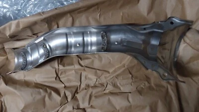 Convertidor trasero para gato Subaru Legacy & Outback escudo térmico superior - 44651AE67A Foto 1 de 2